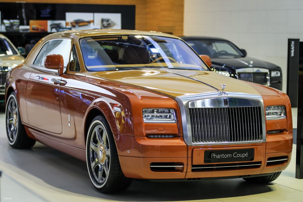 Rolls Royce Brings Two New Special Editions To Dubai Carscoops