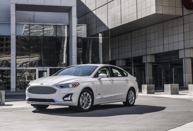 Ford Fusion Facelift Brings Updated Styling And New Tech Carscoops