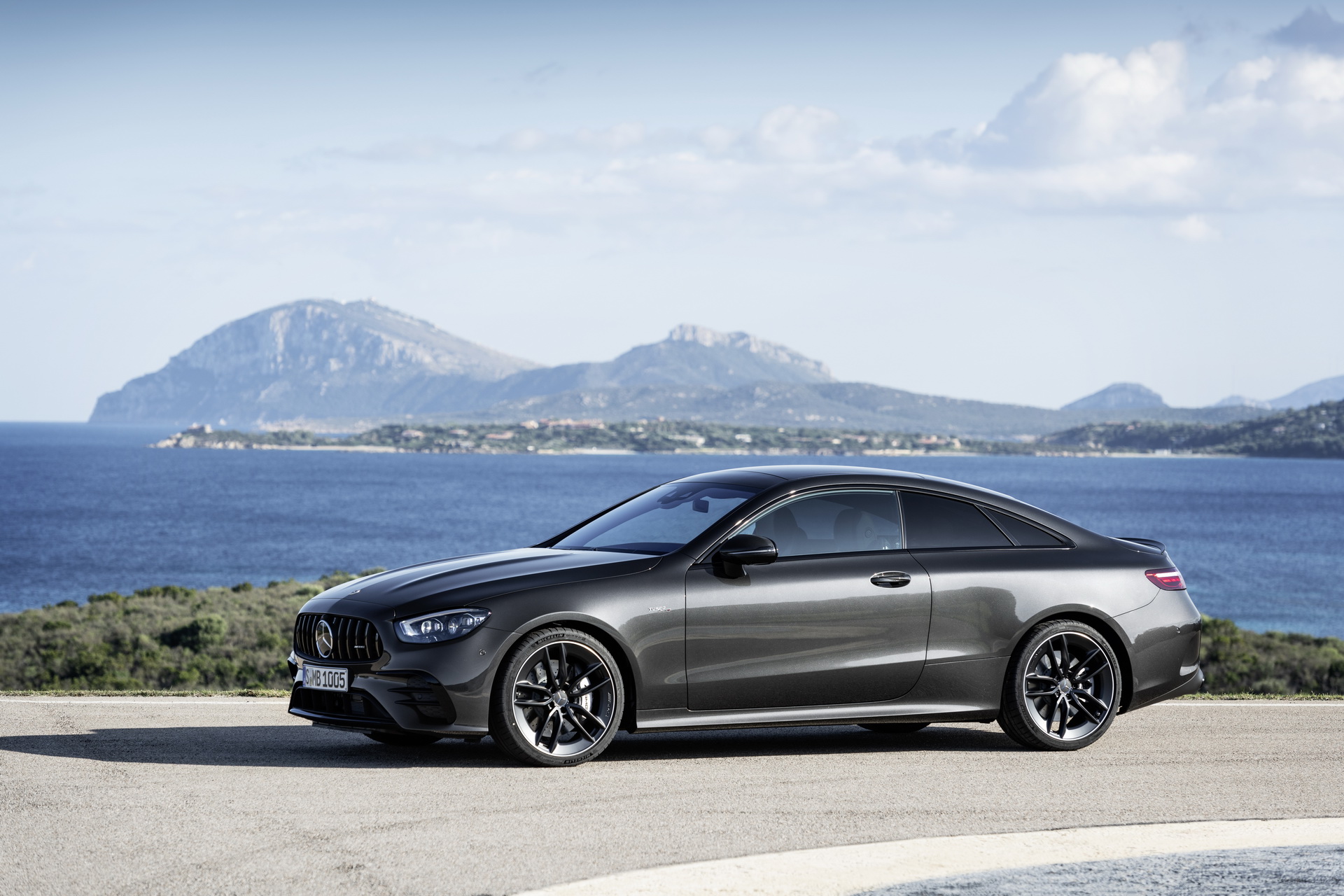 See The Restyled Mercedes Benz E Class And E Amg Coupe And