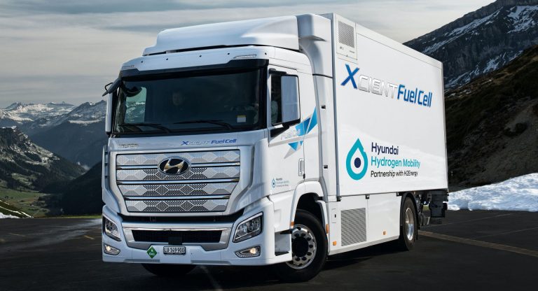 Hyundai Xcient Debuts As The World S First Mass Produced Fuel Cell