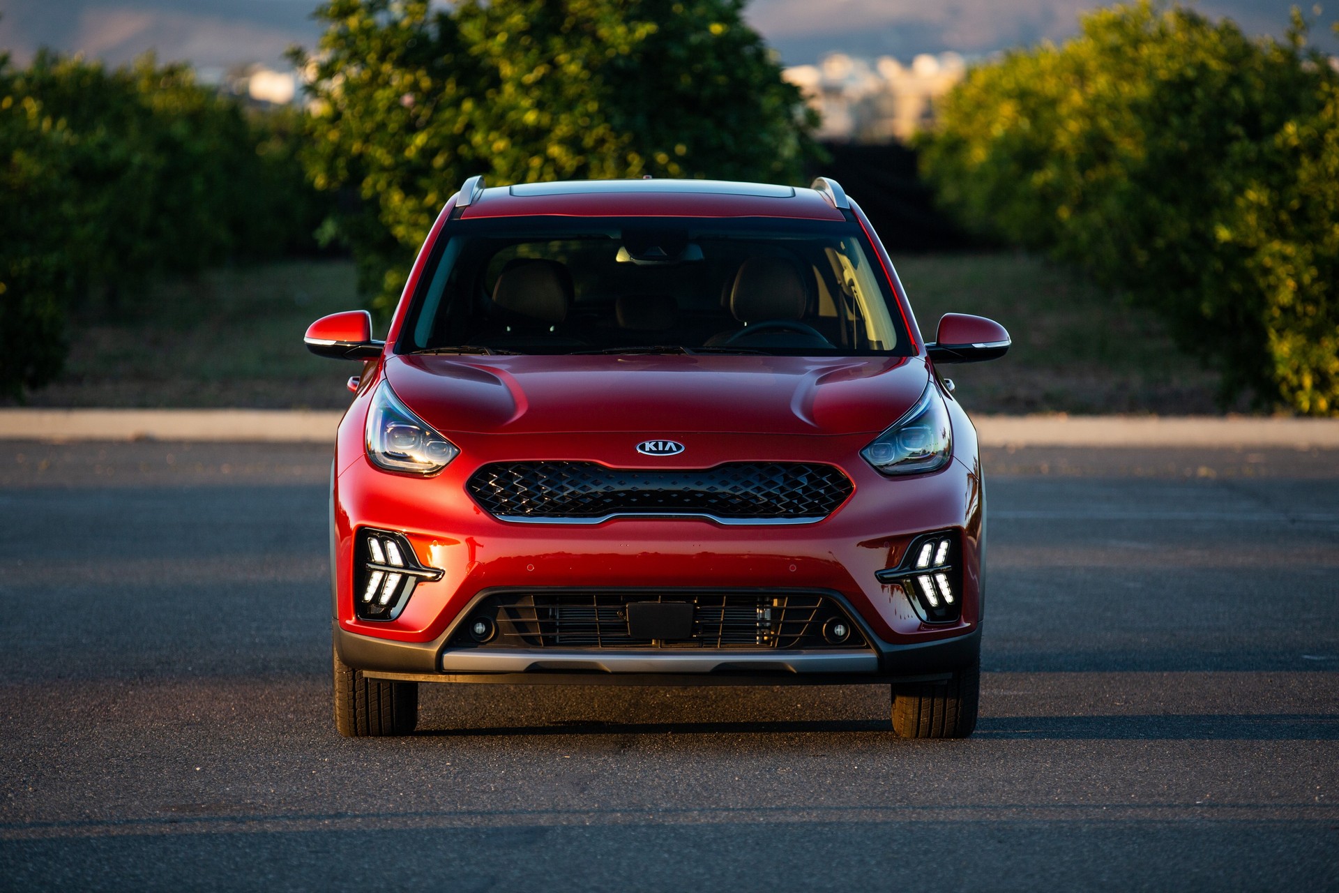 Kia Niro Hybrid And Plug In Hybrid Arrive With New Tech Carscoops