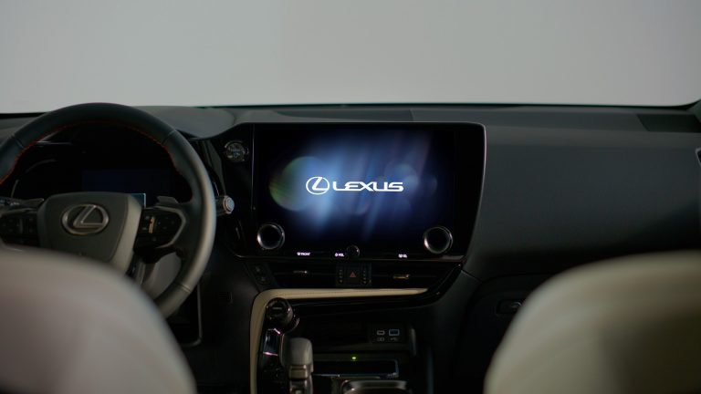 Lexus Smartphone Like Interface Is The Touch And Voice Focused