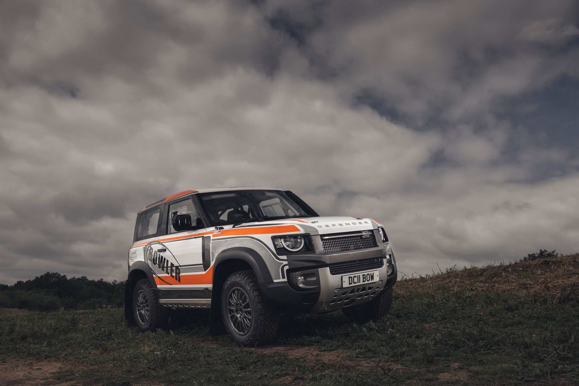 Bowler And Land Rover Unveil Defender Rally Car Will Compete In One