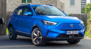 Refreshed Mg Zs Ev Debuts With A Grille Less Look New Infotainment And