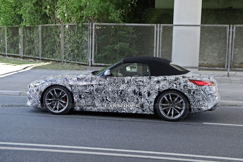 2023 BMW Z4 Facelift Leak Briefly Reveals Thundernight Metallic Purple