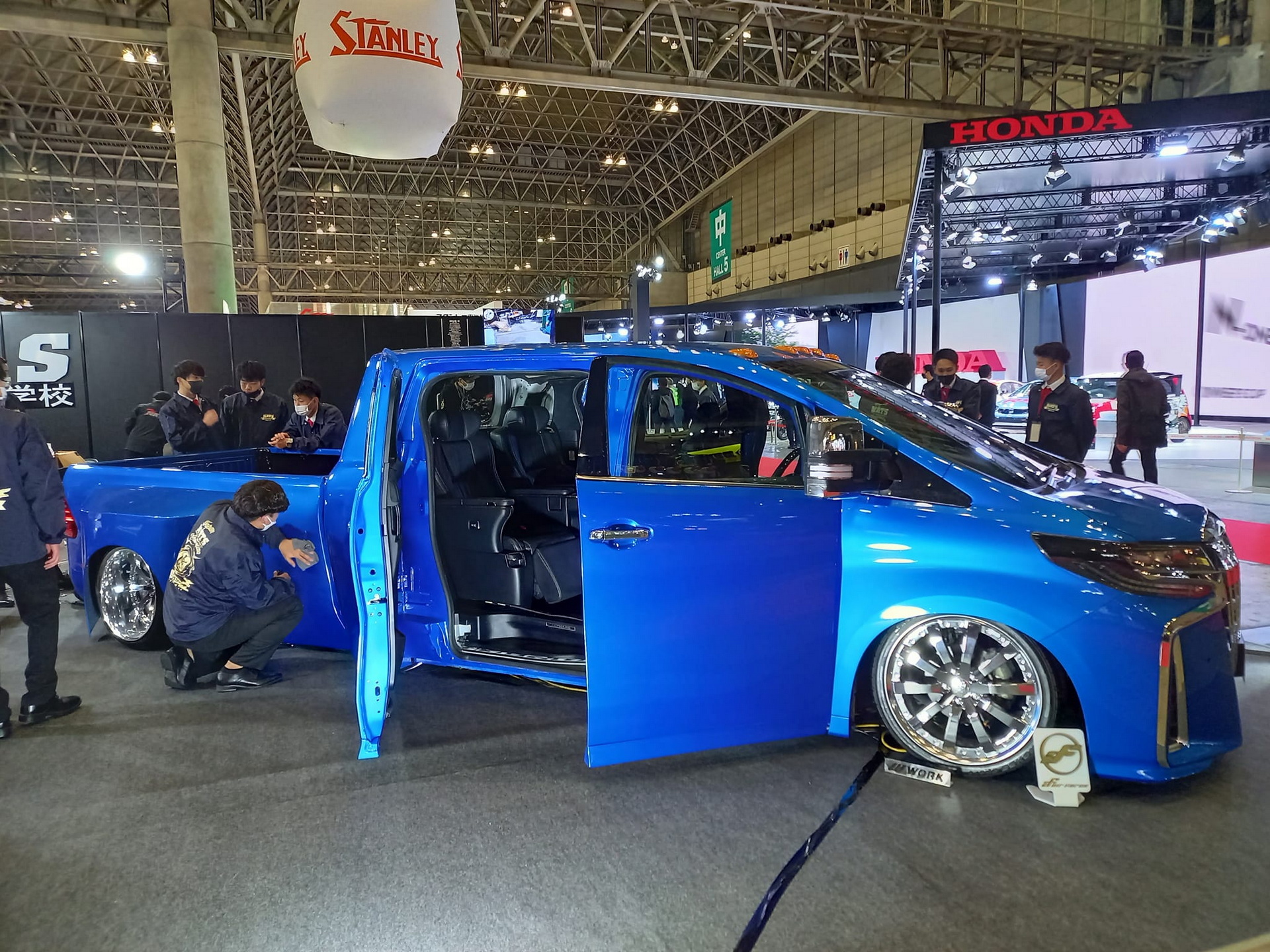 Toyota Alphard Minivan Converted Into A Dually Pickup For Tokyo Carscoops