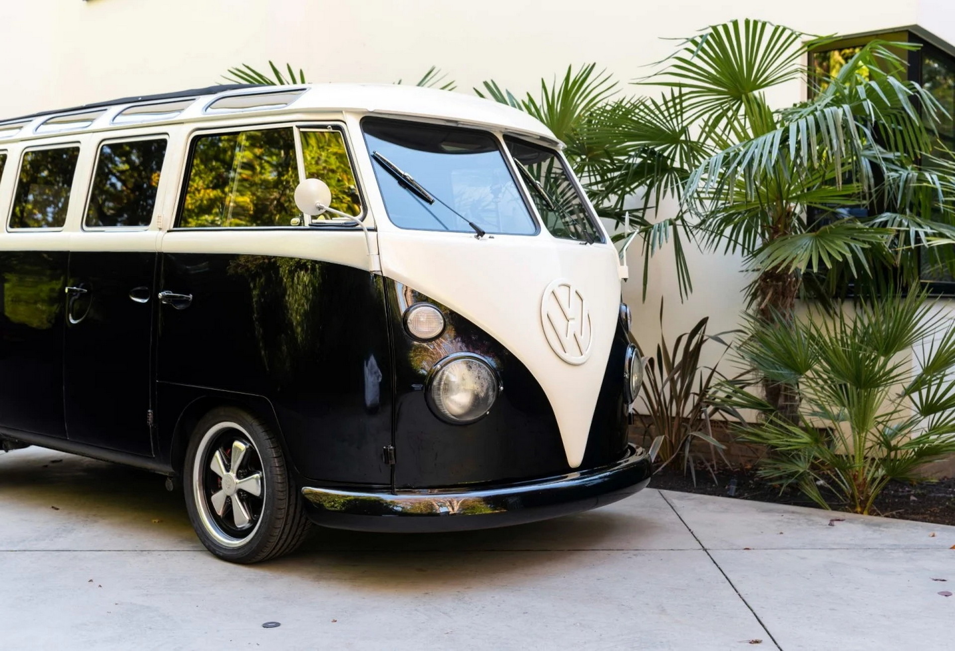 Tastefully Restored VW T1 Samba Bus Has A Porsche Engine Carscoops