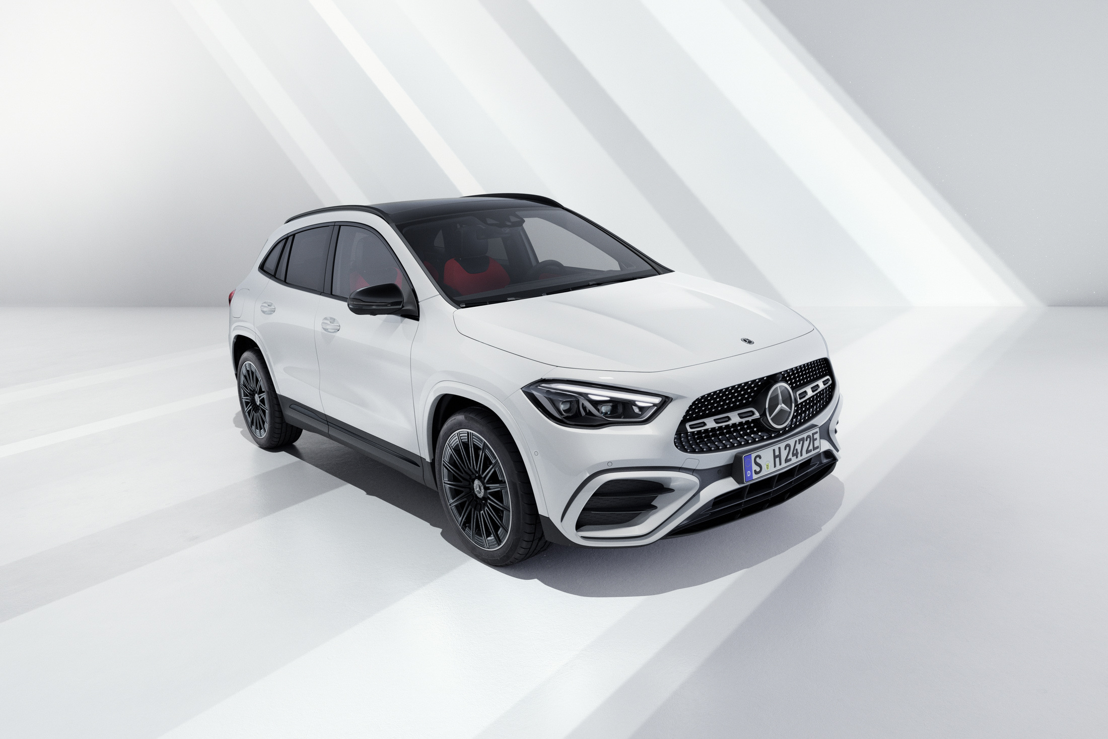 Mercedes Gla And Glb Updated With A Sportier Face And Mild Hybrid