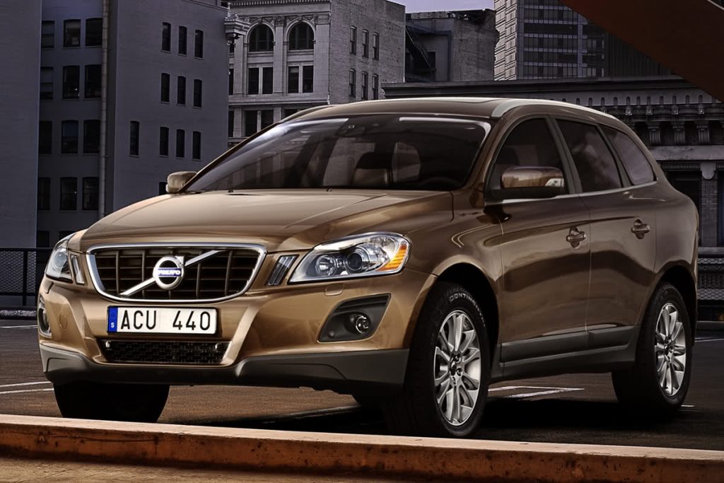 Update: Volvo XC60 Compact SUV High-Res Image Gallery | Carscoops