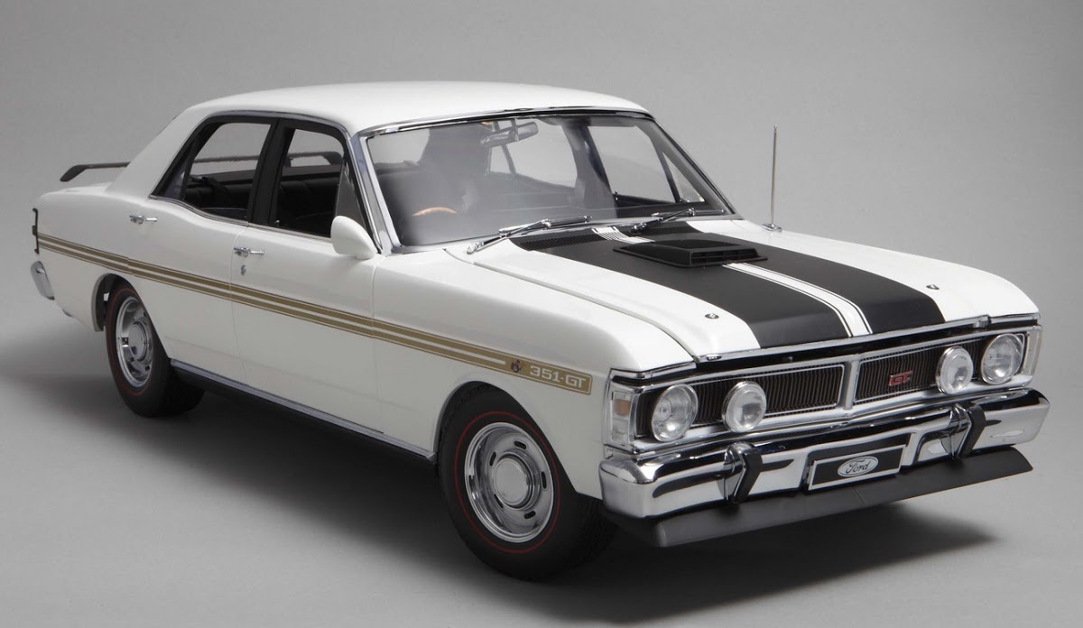 1971 Ford Falcon XY GTHO Phase 3: Giga 1/8th Scale Die-Cast Model