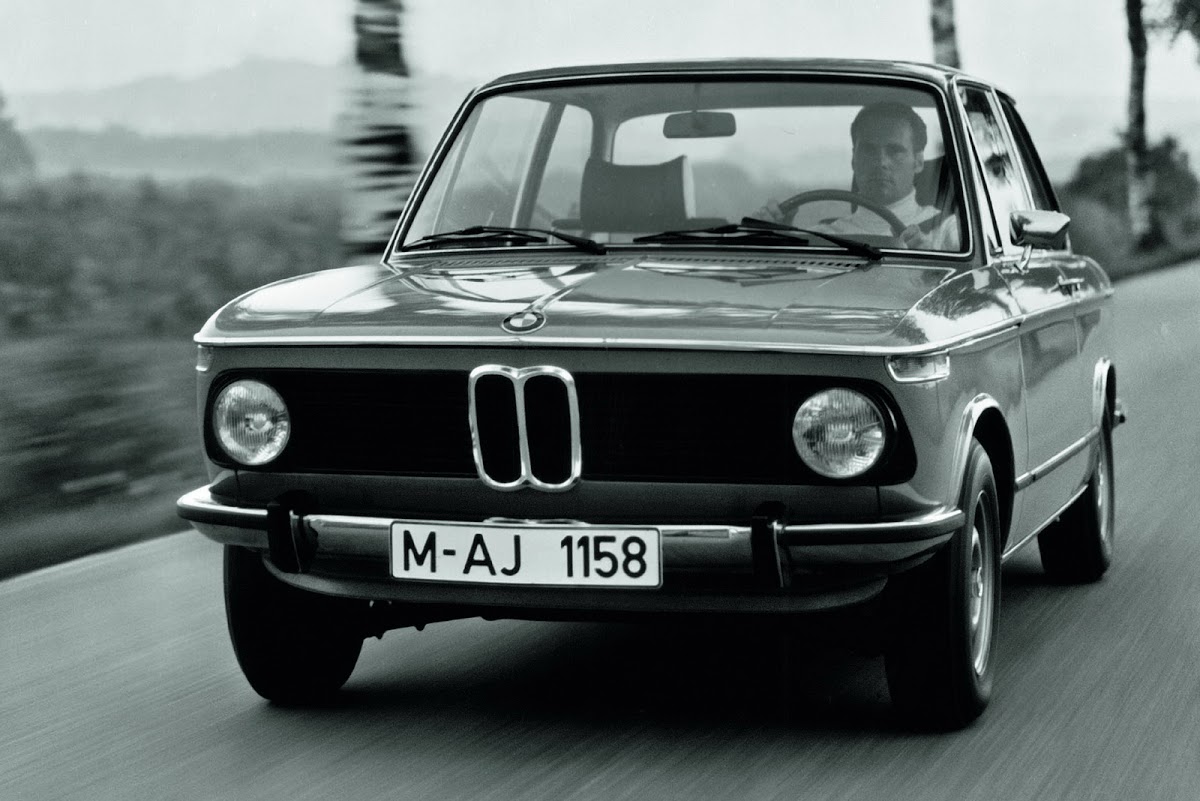 BMW 2002: A Photographic Tribute to BMW's Classic Sports Coupe | Carscoops