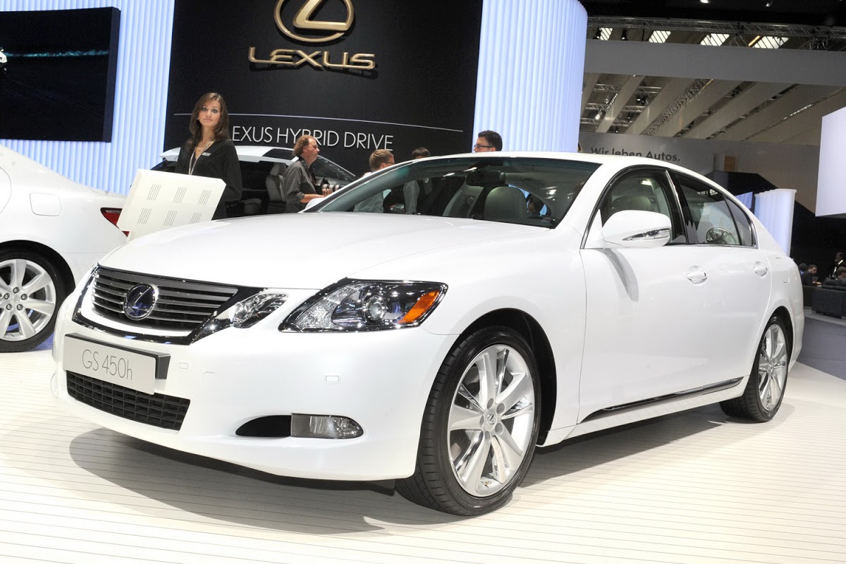 Lexus Gs 450h Hybrid Freshened Up With Styling Tweaks And Upgraded Features Carscoops