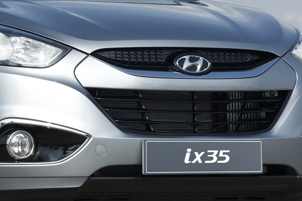 Hyundai ix35: New Photos and Full Specs on European Market Tucson, Gets New  1.6 Petrol and 1.7 Diesel