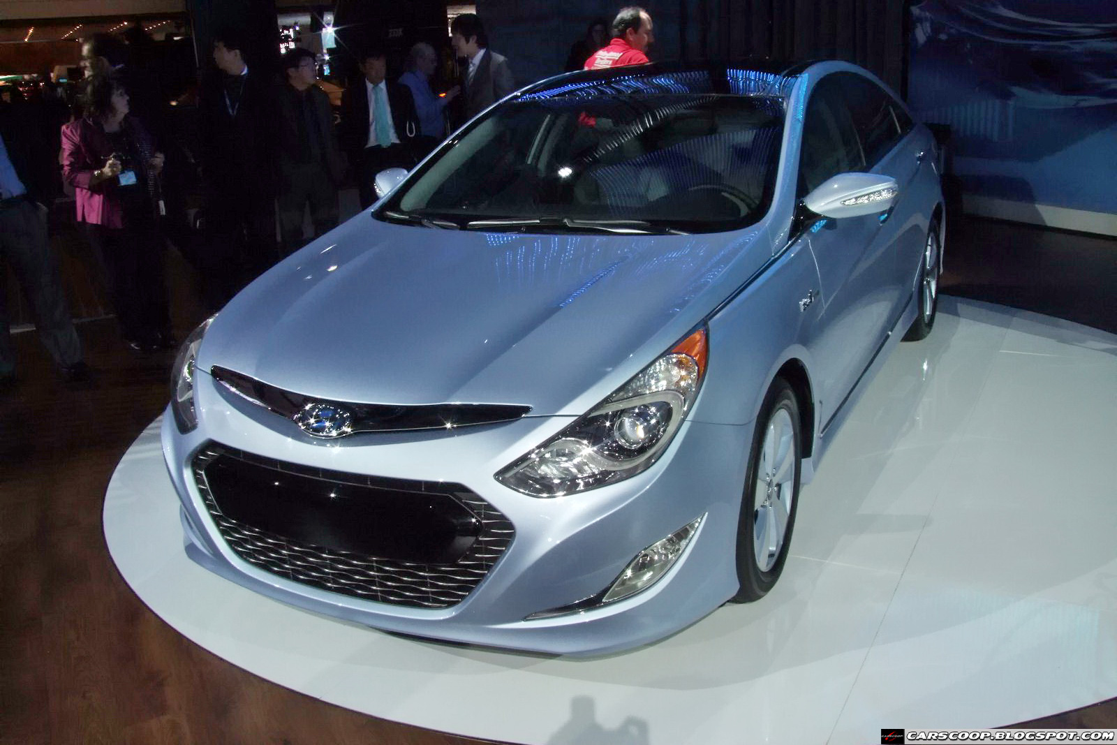 Hyundai Reveals 2011 Sonata Hybrid, gets 39mpg Highway, can Reach ...
