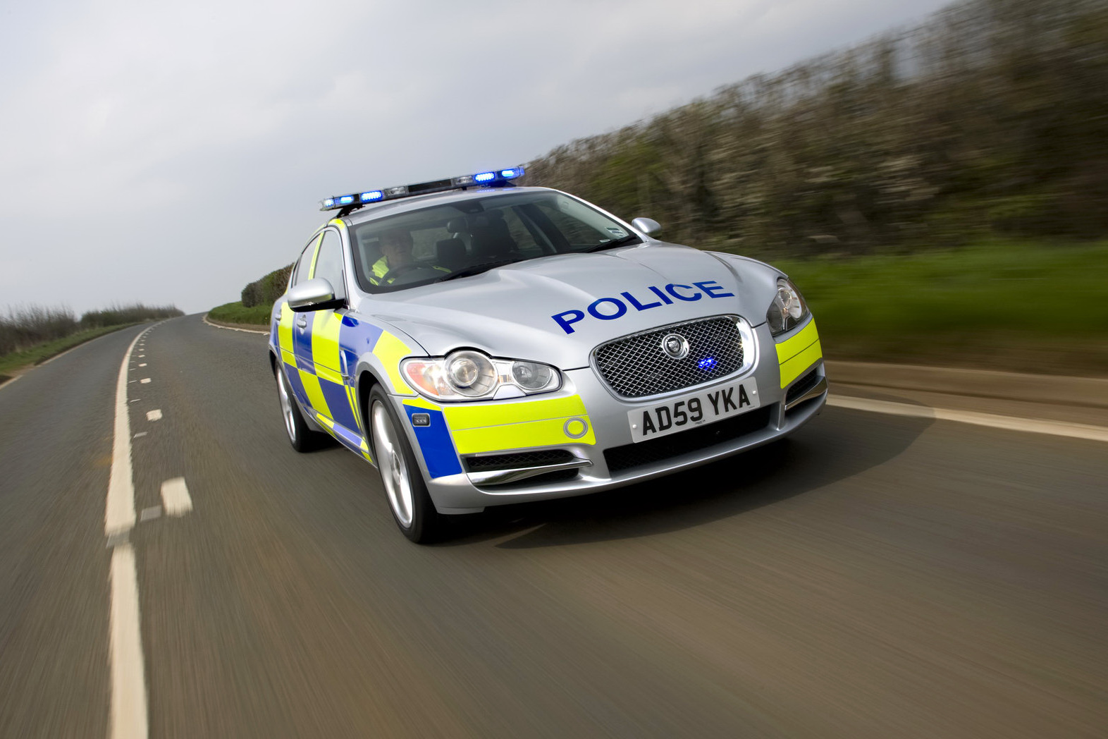 First Jaguar XF Police Cars go on Duty in the UK | Carscoops