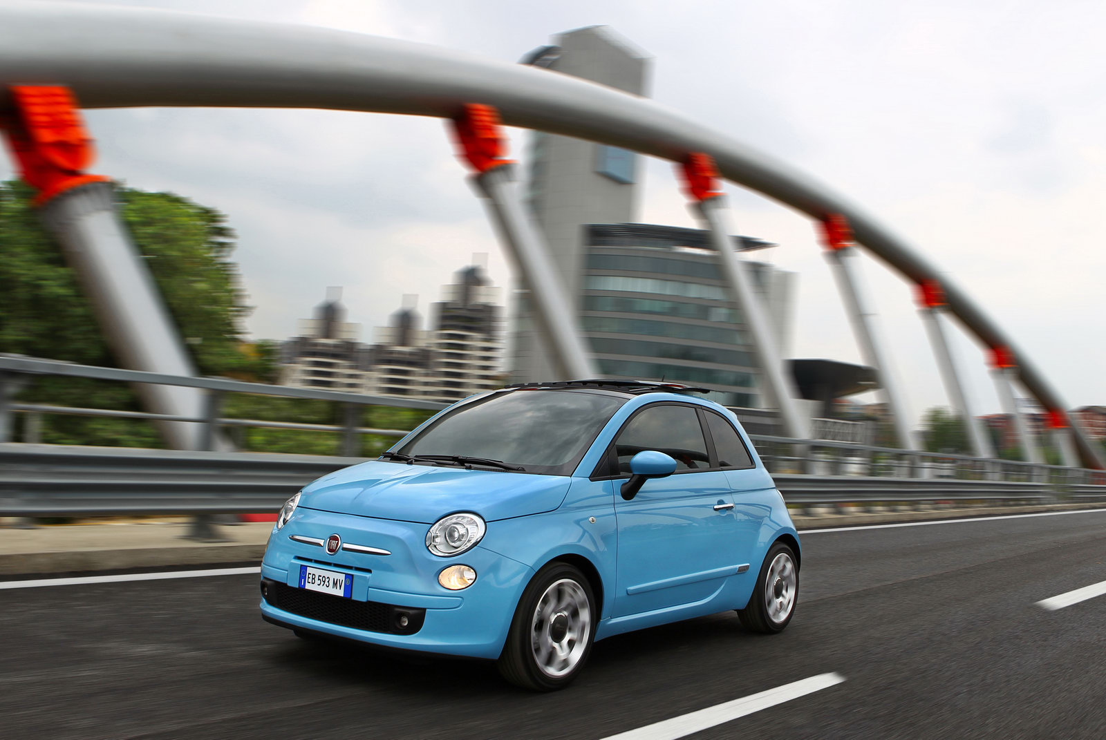 Fiat 500 and 500C get New TwinAir 85HP Two-Cylinder Turbo Engine ...