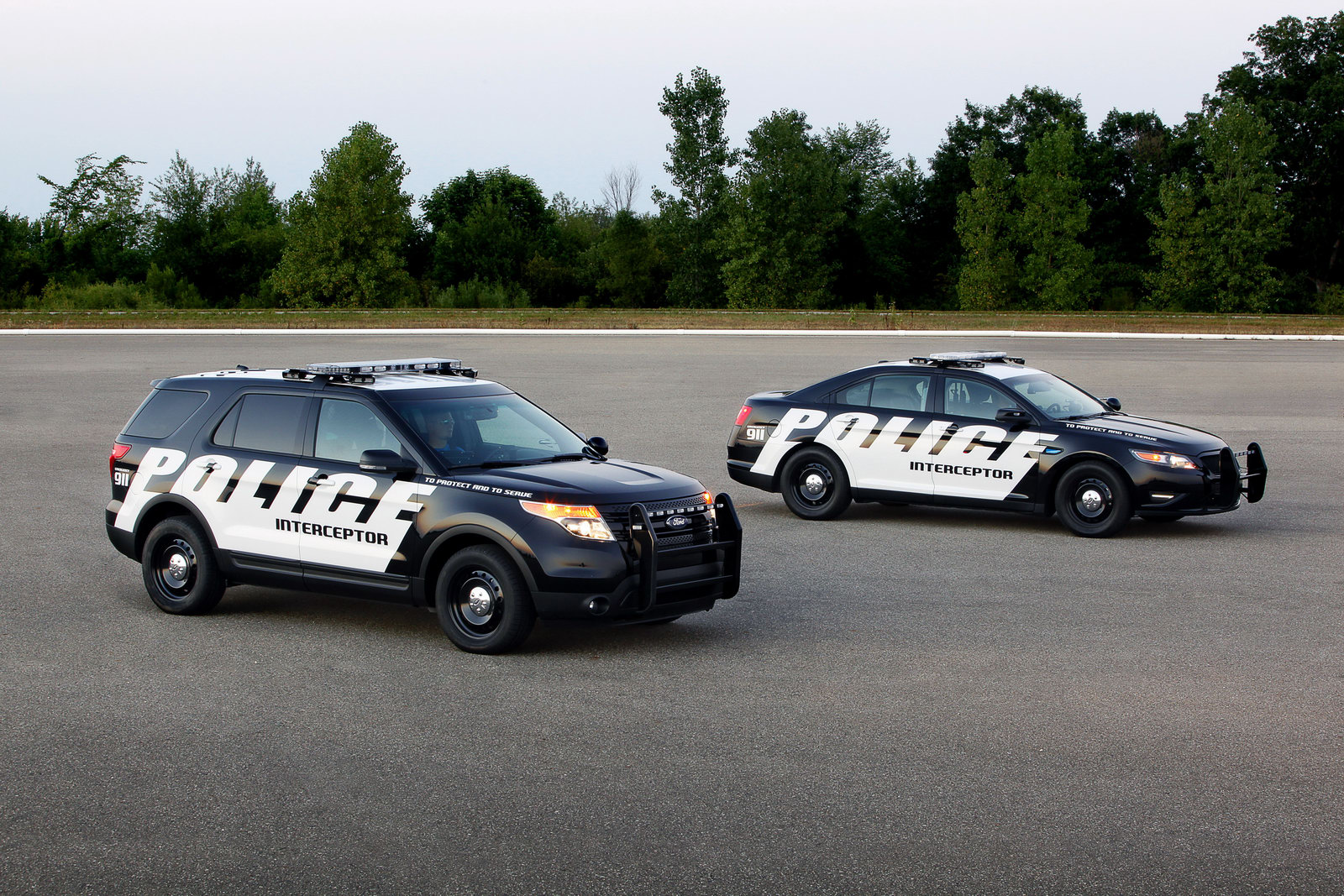 ford debuts 2011 explorer based police interceptor utility