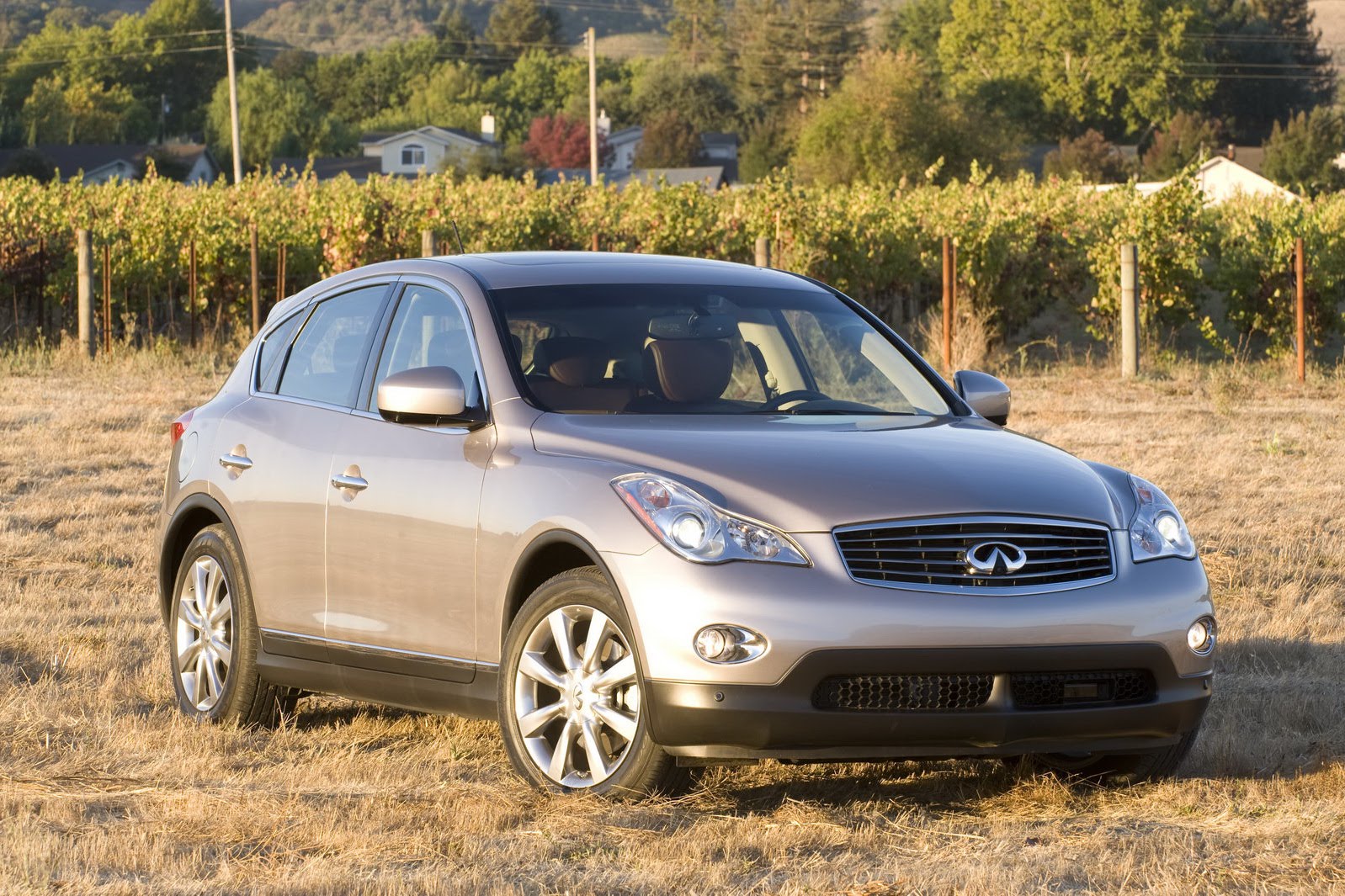 2011 Infiniti EX: New Pricing, Added Content and 7-Speed Automatic