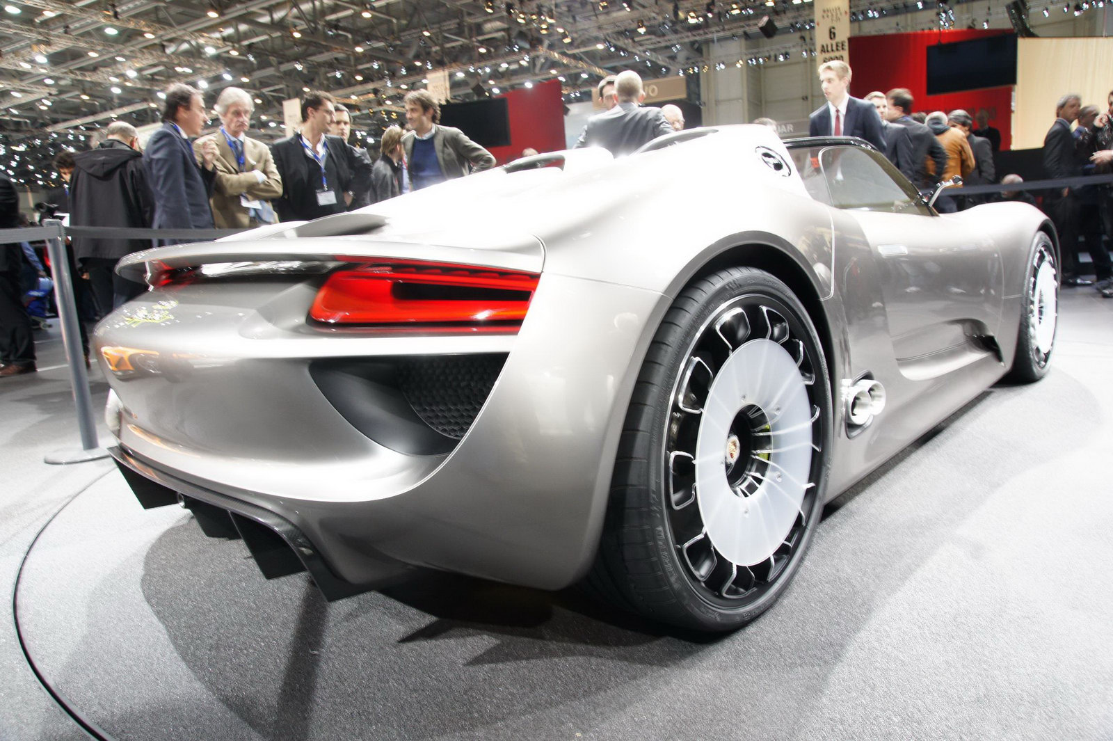 Porsche 918 Spyder Concept