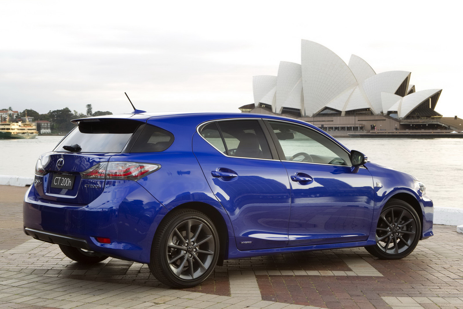 New Lexus Ct 200h F-sport Receives World Premiere At 2010 Sydney Show 