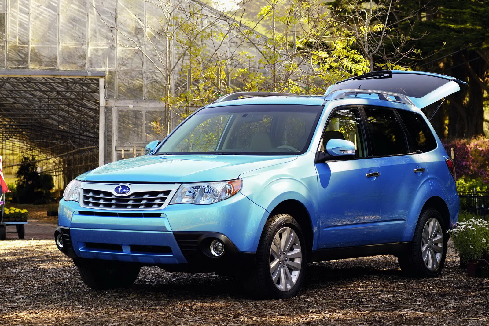 Photo Gallery Of 2011 Subaru Forester With New Grille And 2 5l Boxer Carscoops