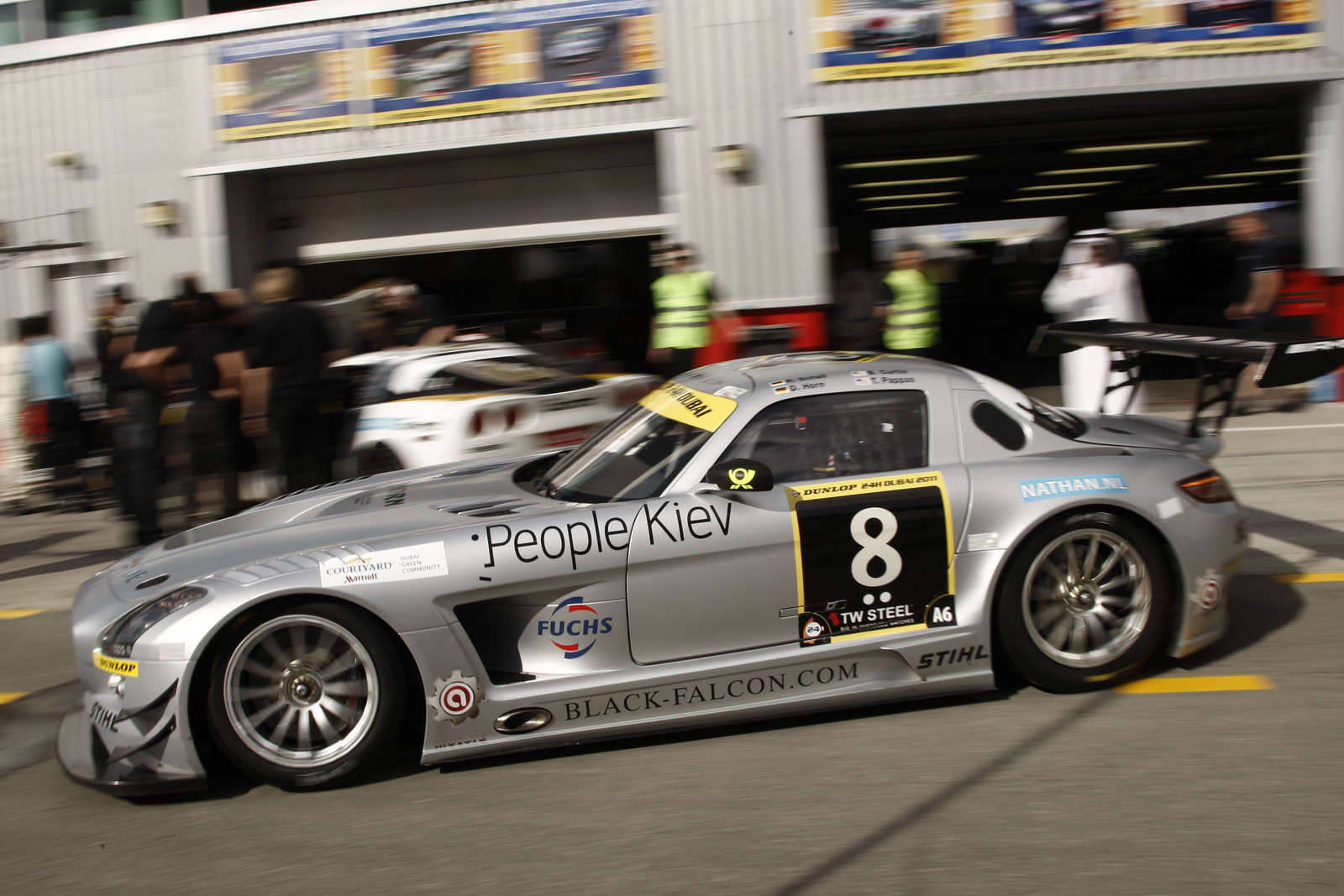 Mercedes Benz SLS AMG gt3 2011