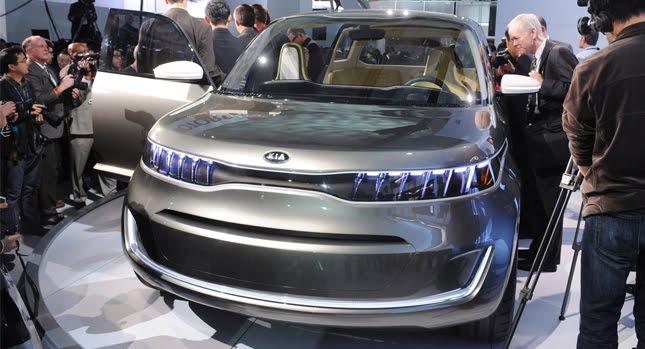  Kia KV7 Concept Live from 2011 Detroit Motor Show