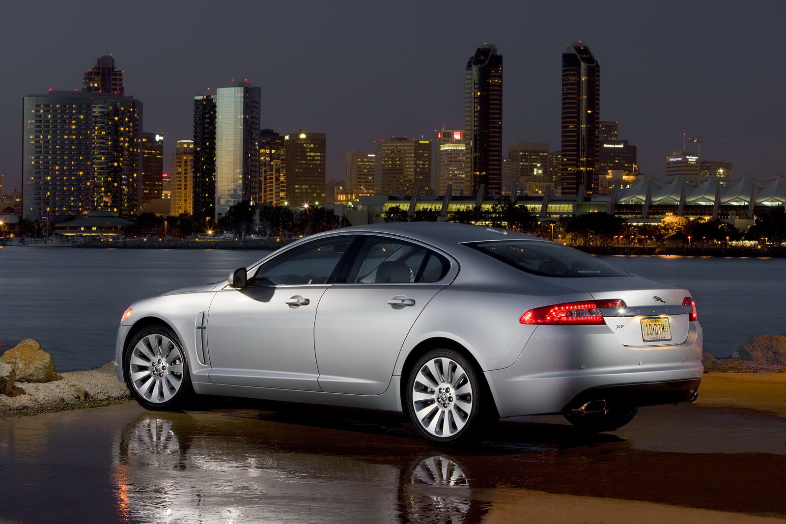 Jaguar XF 1 2009