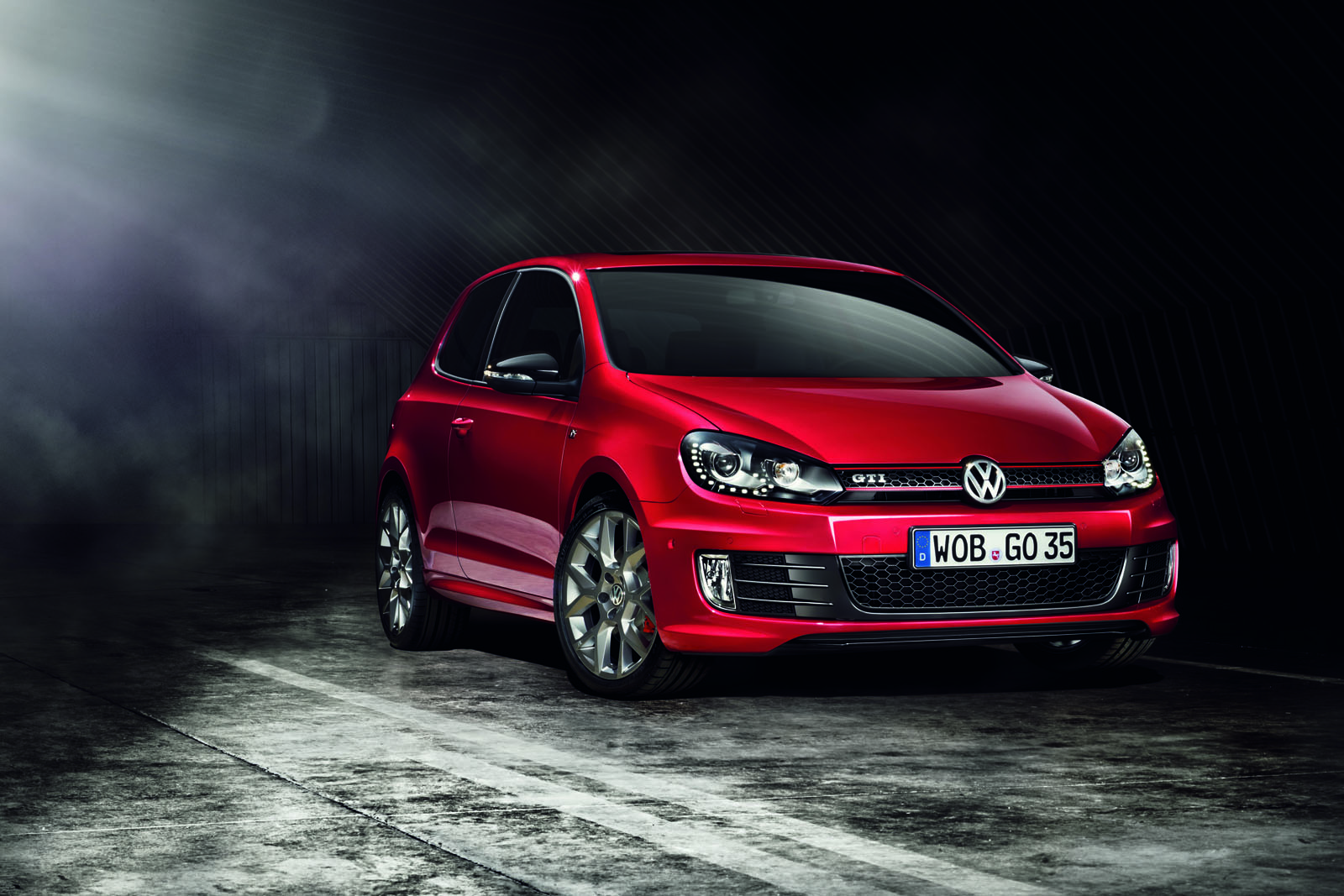 New Volkswagen Golf GTI Edition 35 Comes with 235-Horsepower