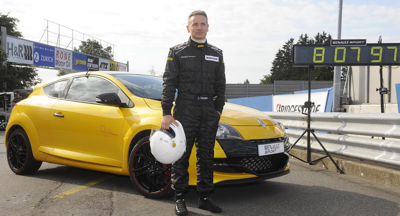  Renault Sets New Nürburgring Lap Record for a Front-Wheel Drive Car with Megane RS Trophy