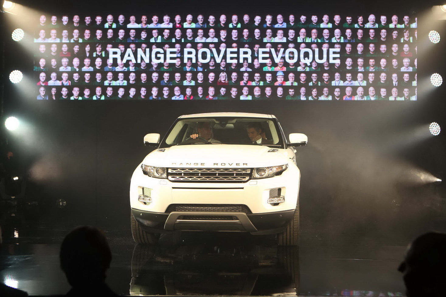 Range rover evoque запуск