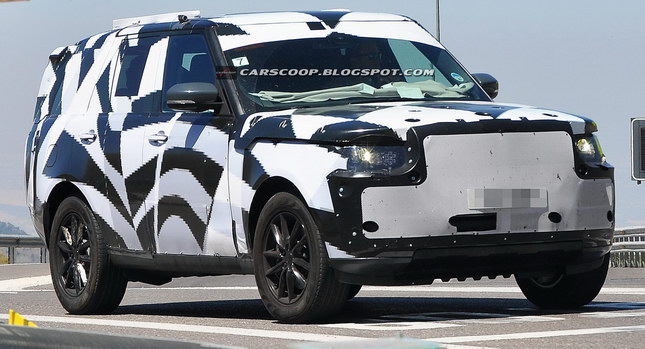  2013 Range Rover Spied Out in the Open wearing New Body