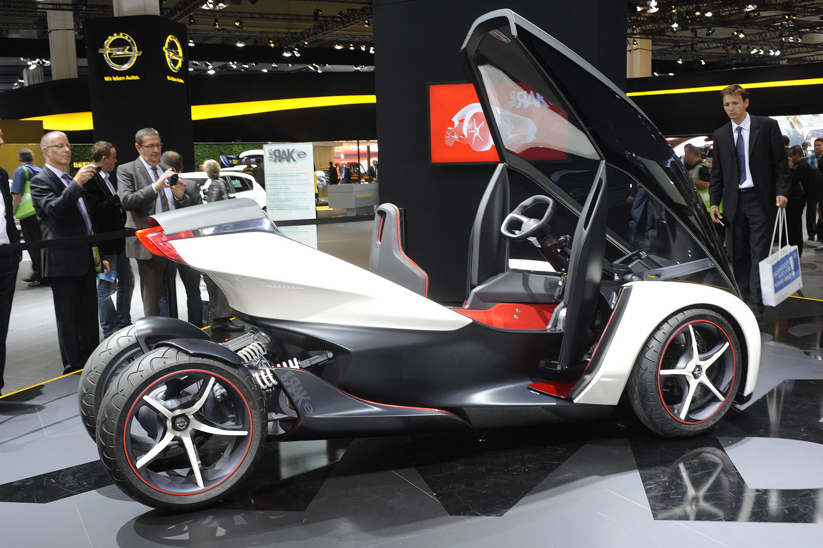 Het pad Vooruitzien Ambient IAA 2011: Opel Envisions an Affordable Urban Commuter with the RAK e  Concept | Carscoops