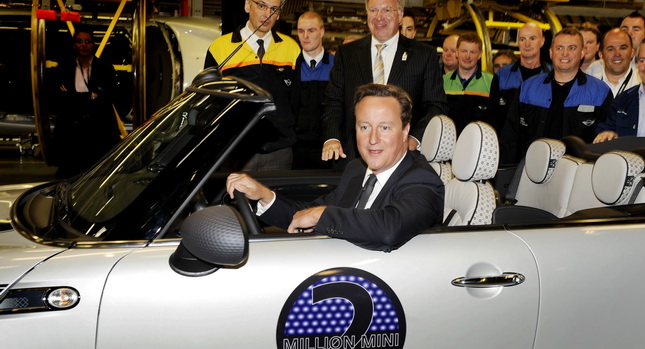  New MINI Celebrates 2 Million Units, British PM Joins the Party