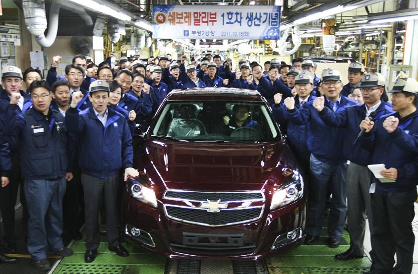 Южный авто. Завод Дэу в Южной Корее. Завод Шевроле в Южной Корее. GM Korea Шевроле. Машиностроительные заводы Южной Кореи.