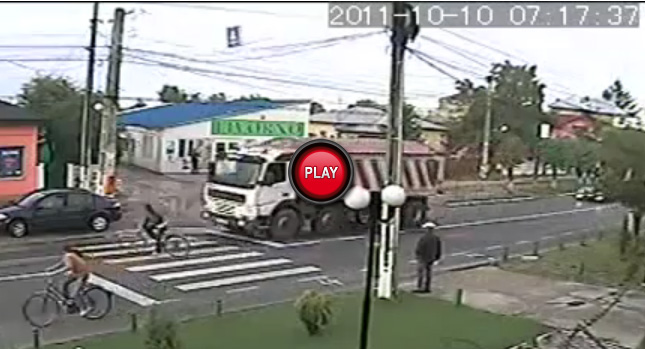  Video: One Incredibly Lucky Lady, One Reckless Truck Driver