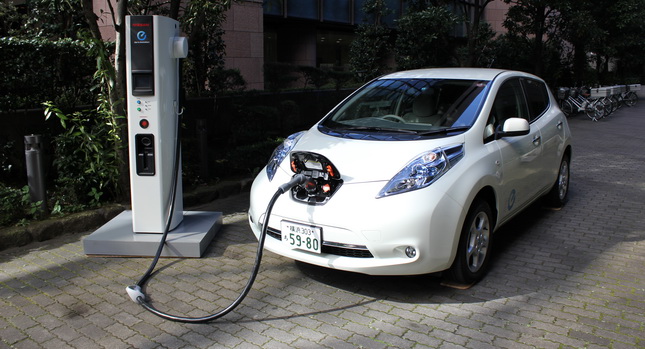  Nissan Gives Away 400 Quick Chargers in Europe to Speed up Development of Charging Network