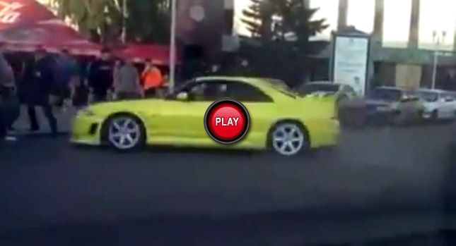  Video: Reckless Nissan Skyline Driver Drifts into Parking Spot