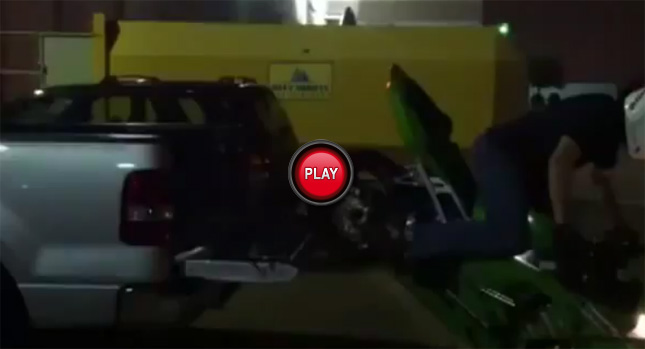  Video: How to Close a  Pickup Truck's Tailgate the Hard Way