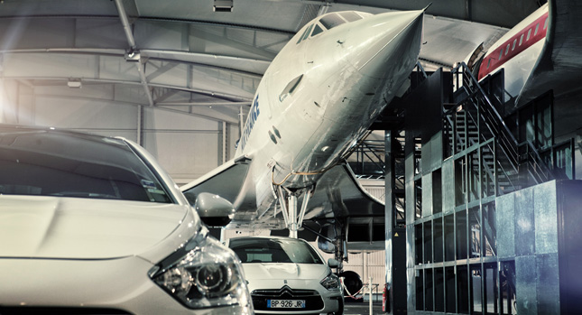  New Citroën DS5 Poses Next to the Concorde Supersonic Passenger Airliner