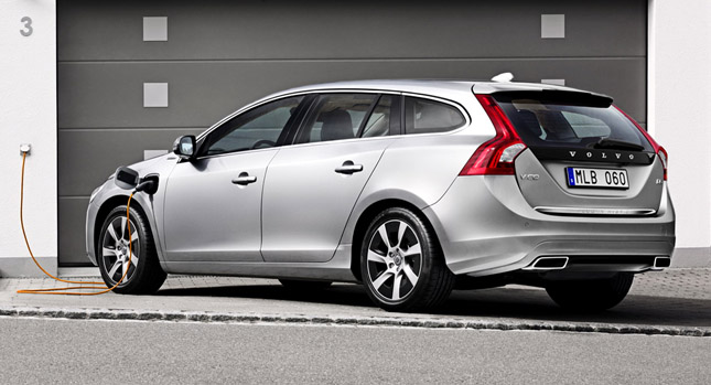 Volvo Launches new V60 D6 Plug-In Diesel-Electric Hybrid in Europe