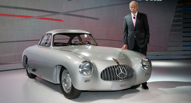  Living Legends: Oldest Mercedes 300 SL in Existence Shines at the Detroit Motor Show