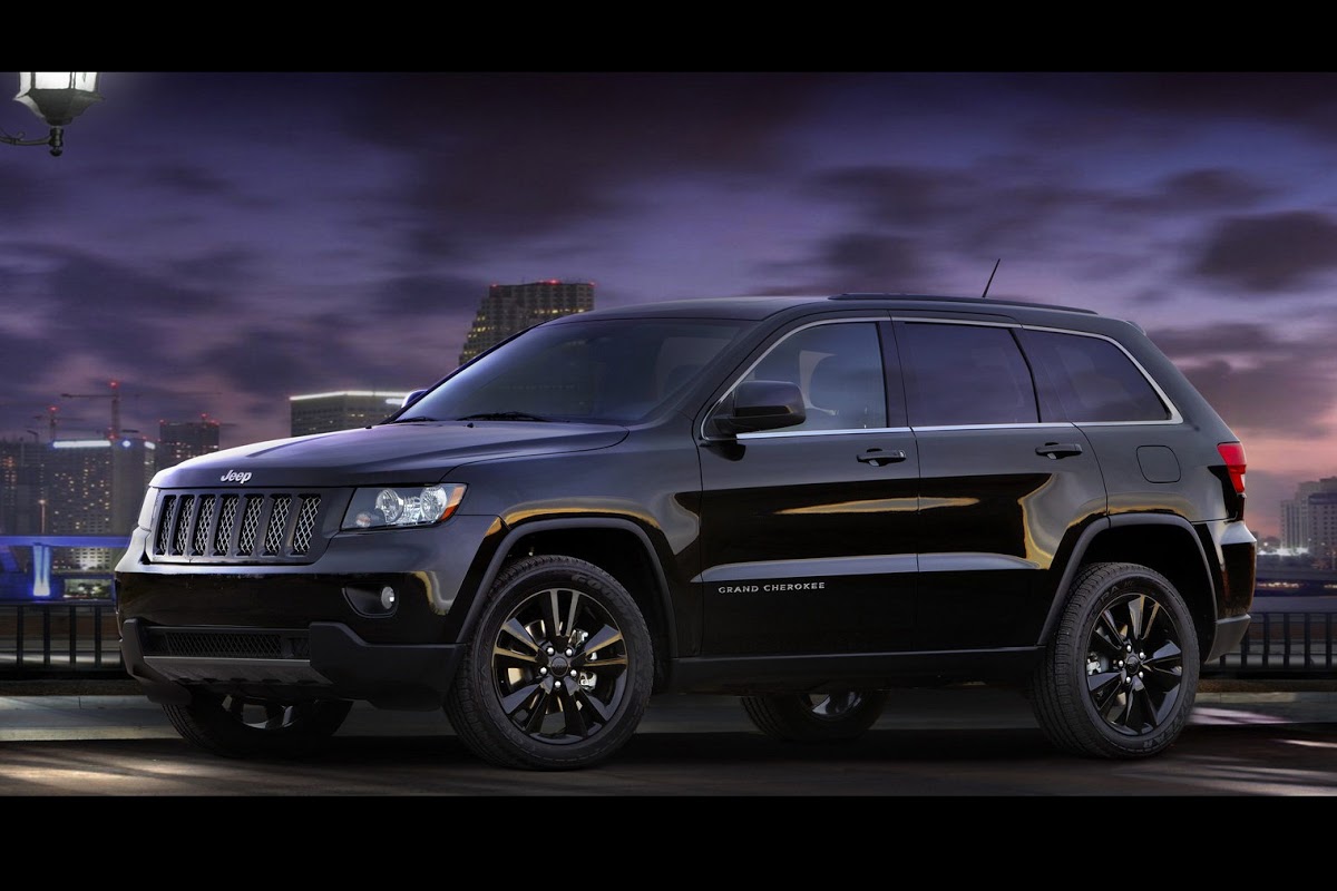 Jeep Debuts Stealthy Grand Cherokee Special at Houston Auto Show, Asks