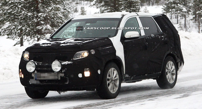  Spied: Kia Prepares Sorento Crossover for its First Makeover