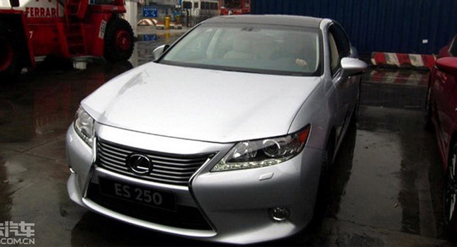  New 2013 Lexus ES Sedan Makes an Unexpected Appearance in China