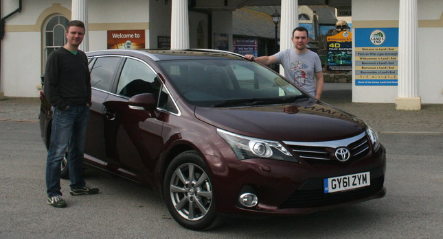  Journalists Drive a Toyota Avensis Diesel for 904.9 Miles on a Single Tank