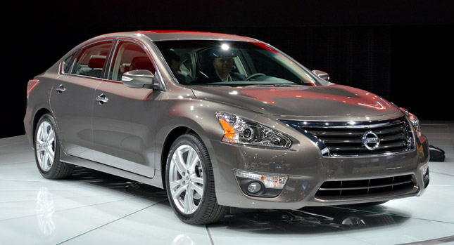  A Video Walkaround of the New 2013 Nissan Altima Sedan