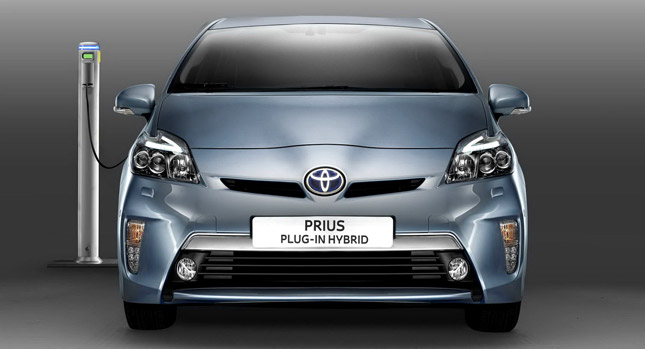  Toyota Confirms UK Pricing and Specs of New Prius Plug-in Hybrid