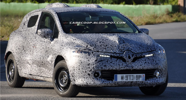  Spied: 2013 Renault Clio Mk4 Continues Testing Prior to Paris Motor Show Debut