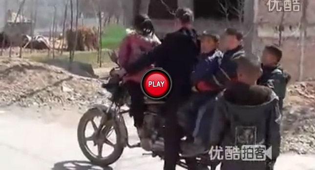  Video of the Day: Chinese Soccer Mom